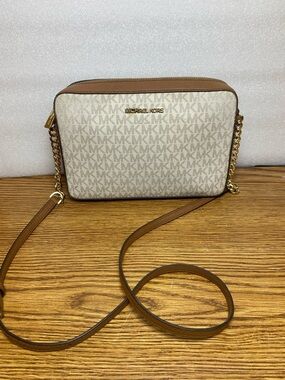 Michael Kors Jet Set Medium Cream and Brown Signature Crossbody